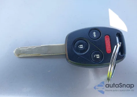 2008 Honda Accord 2.4 Lx from USA, damaged, VIN 1HGCP263X8A150372